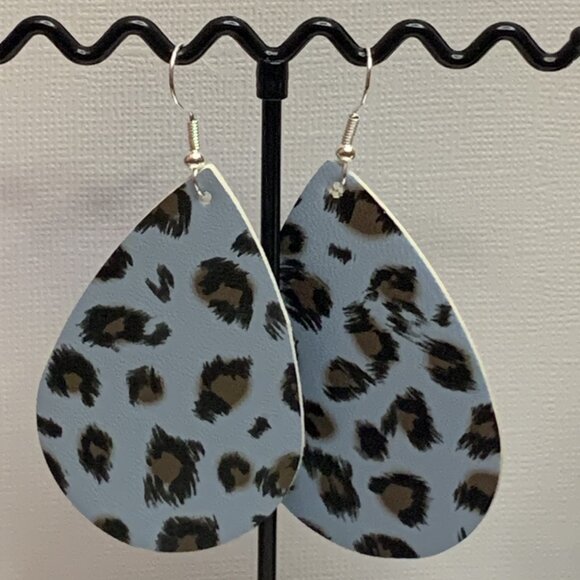 Leopard Print Earring, Animal Print Earring, Leopard Earring, Gift Idea, Animal - Picture 2 of 4